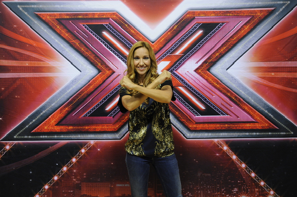 Алекс Раева стана за смях на сцената на X Factor