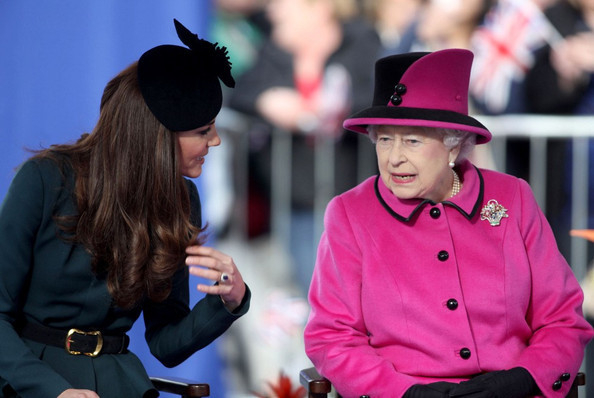 Кейт Мидълтън към кралицата: Моля те, прости ми за прегрешението!