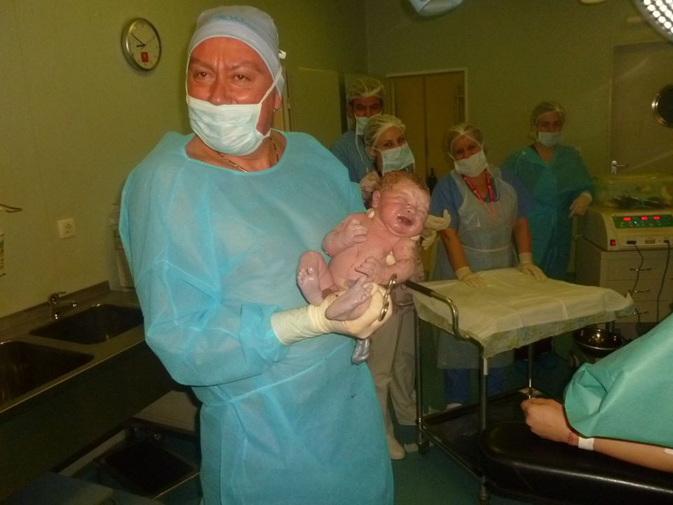 Ваня Джаферович от Сървайвър и неговата Жени се похвалиха с ново бебе! (СНИМКИ от и след раждането)