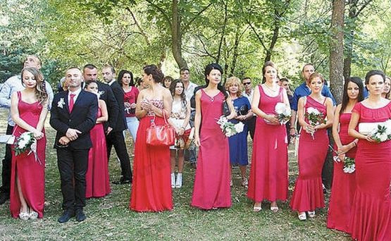 Севдалина и Валентин Спасови ожениха своята Венета на изискано тържество! (СНИМКИ)