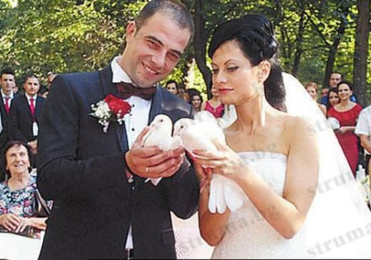 Севдалина и Валентин Спасови ожениха своята Венета на изискано тържество! (СНИМКИ)