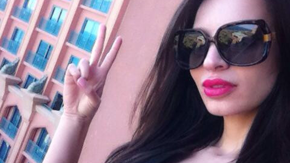 Зорница Линдарева се забавлява в Дубай – Карбовски я съсипа във Фейсбук! (СНИМКИ)
