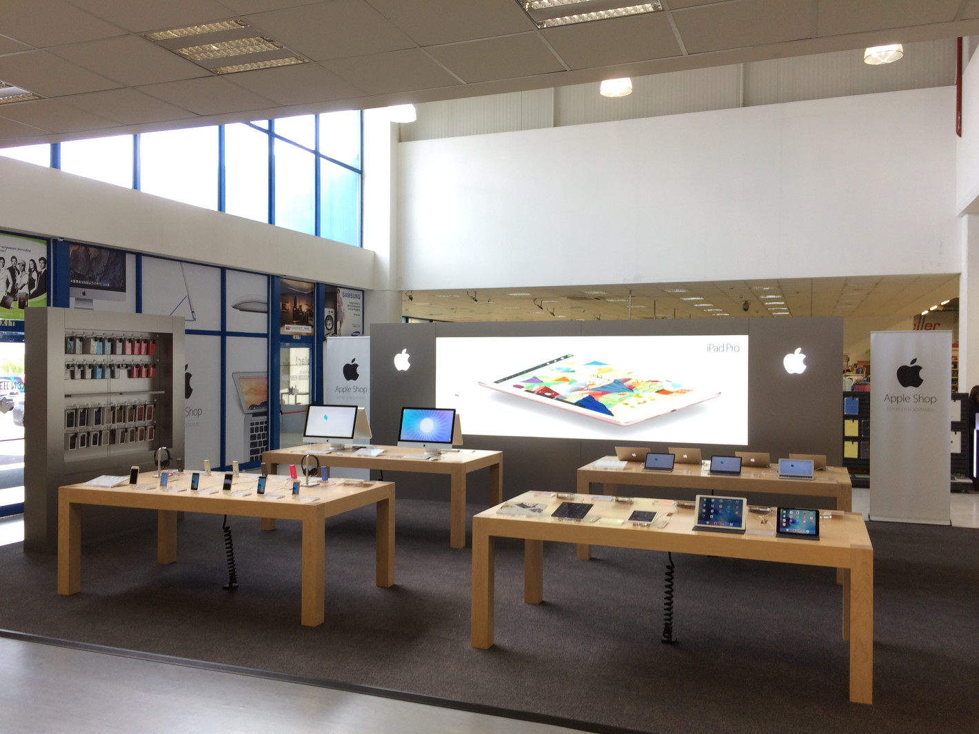 Официална премира на iPhone 7 в Apple shop и Tехномаркет