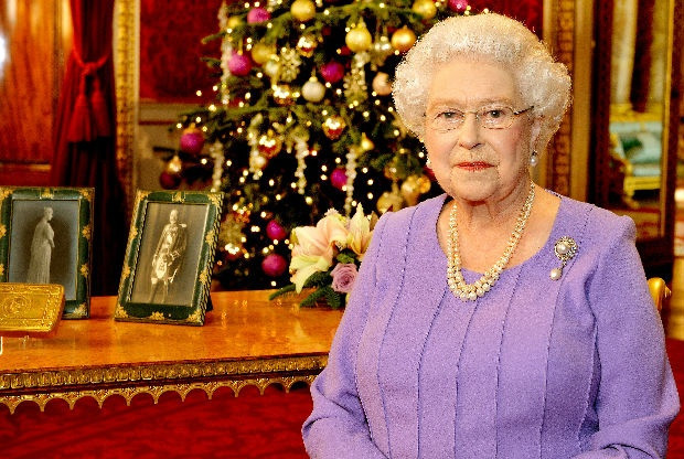 Това ли яде кралица Елизабет II на Коледа? (Готвачът й с шокиращи признания)