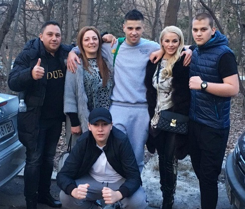 Резил: Десислава издържа семейството на Благой Найденов! (ето защо родителите му одобряват връзката им)