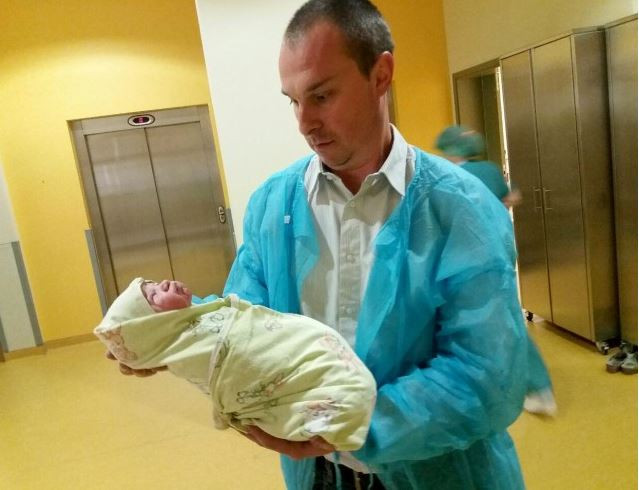 Пепи Бакърджиев плаче от щастие, стана мъжки татко за втори път!