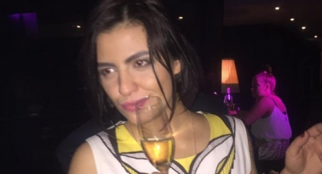 Падение: Пияната Деси Цонева се разчекна в нощен клуб! (скандалните снимки ще ви шокират)