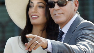 Близнаците на Джордж Клуни и Амал с лична охрана! (Виж още за глезотиите им)