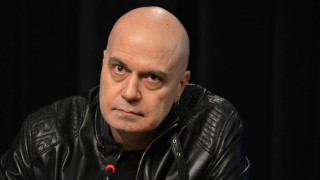Ха, такаа! Слави Трифонов води снаха на семейна екскурзия (Вижте какво е запланувал)