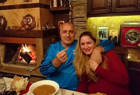 Бойко Борисов плаче от радост: Дъщеря му му поднесе най-хубавата вест!