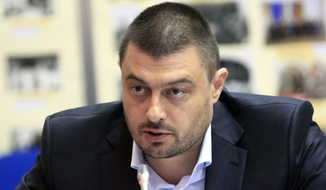 Николай Бареков изригна: ВМРО са истински храненици на задкулисието! (Още за скандала)