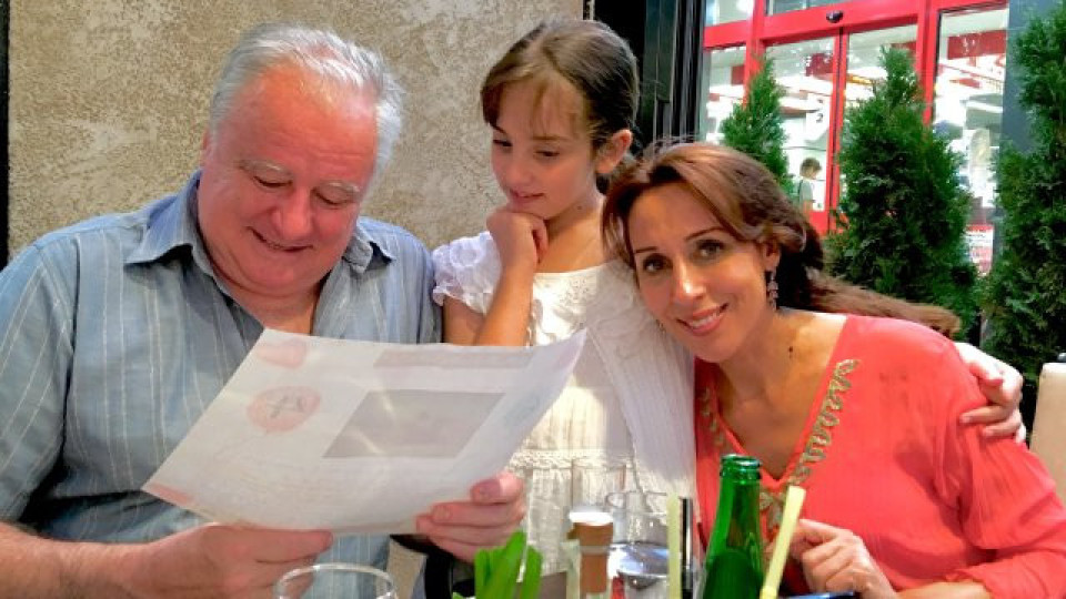 Неделя Щонова се обясни в любов на съпруга си: 66-годишният Валентин Маринов е късметлия! (виж тук)