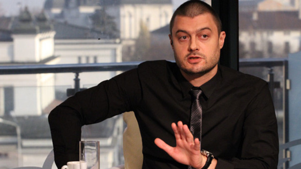 Николай Бареков изригна: Няма ли кой да обясни на ГЕРБ какво значи непотизъм? (Виж още)