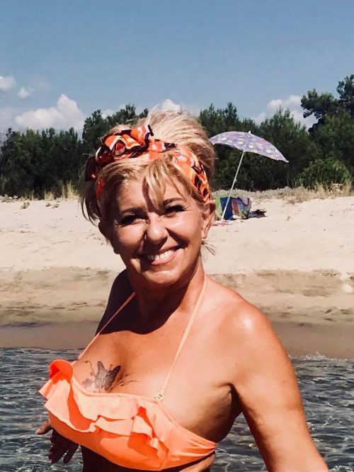 Майката на Антония Петрова по-секси от щерка си! (Виж как нагорещи мрежата-СНИМКИ)
