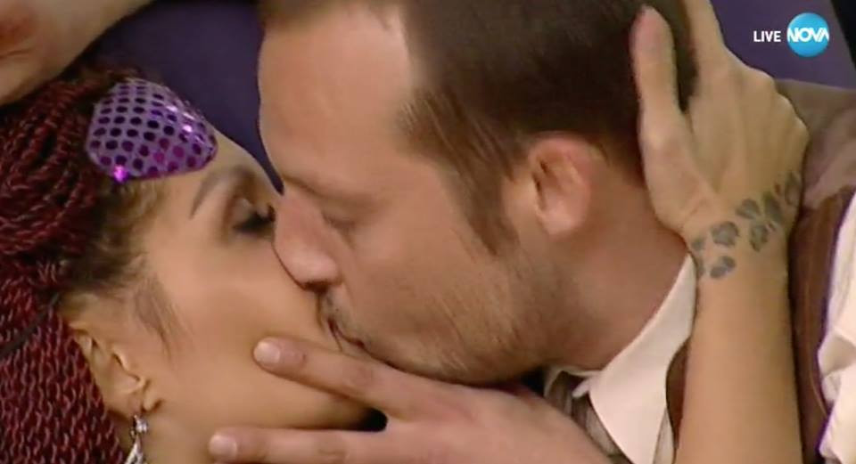 Любовникът на Джулиана Гани изригна след целувката й с Уош МС!