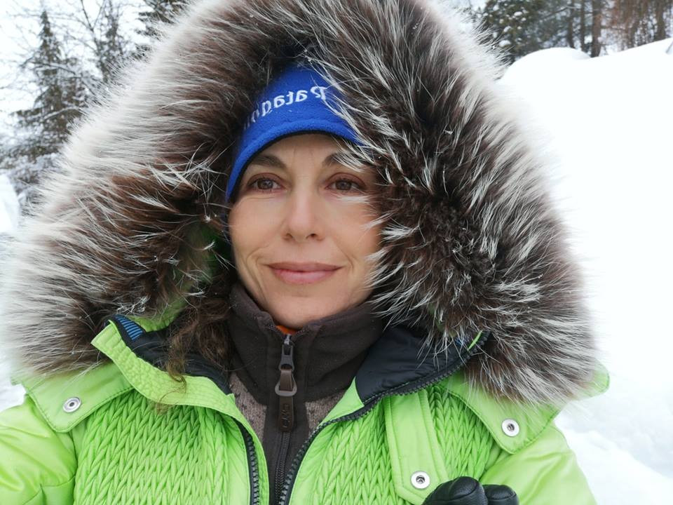 Лияна Панделиева: Ето как в Австрия спасяват пострадал на ски пистата! (Открий разликите)