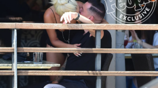 Лейди Гага забрави Брадли Купър: Виж с кого се целува!