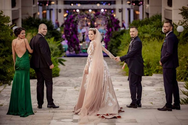 Щастието на Илиана и Наско е пълно: Сватбата на Виолета Сиракова като от приказките! (МНОГО СНИМКИ)