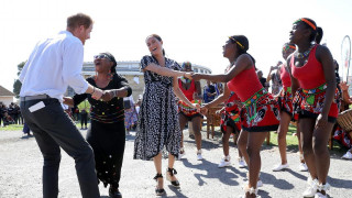 Напук на слуховете за раздяла: Меган Маркъл и принц Хари заминаха заедно за Африка!