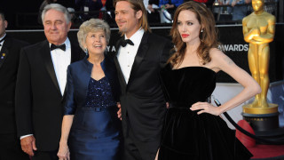 Анджелина Джоли оплю родителите на Брад Пит: Селяндури! (Виж реакцията им)