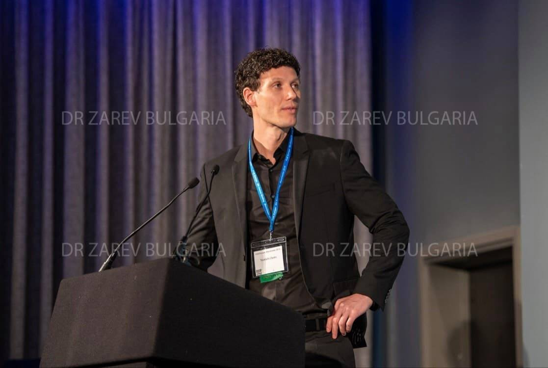 Българският лекар д-р Зарев е един от най-добрите в Света по трансплантация на коса