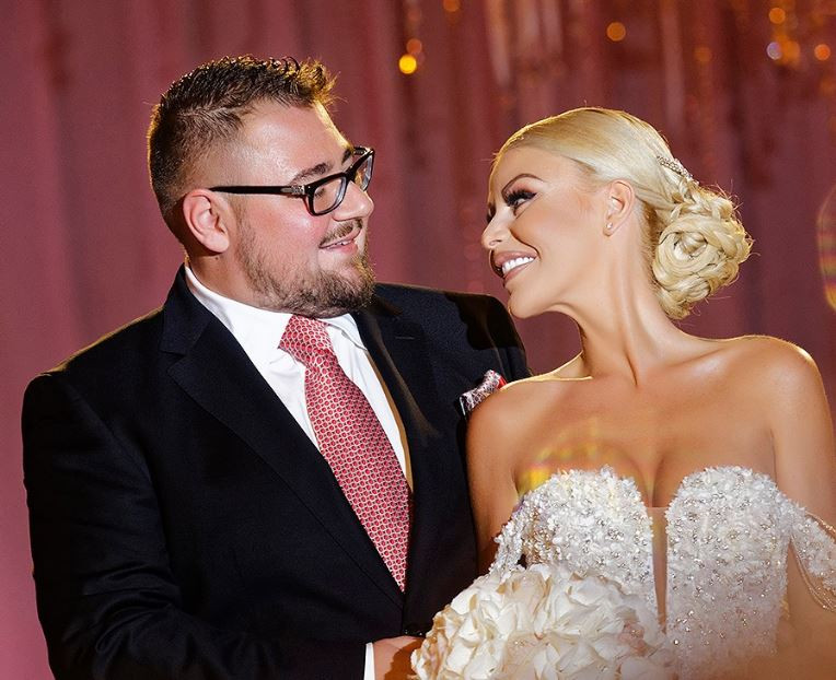 Светлана и Християн Гущерови отпразнуваха хартиена сватба! (виж тук)
