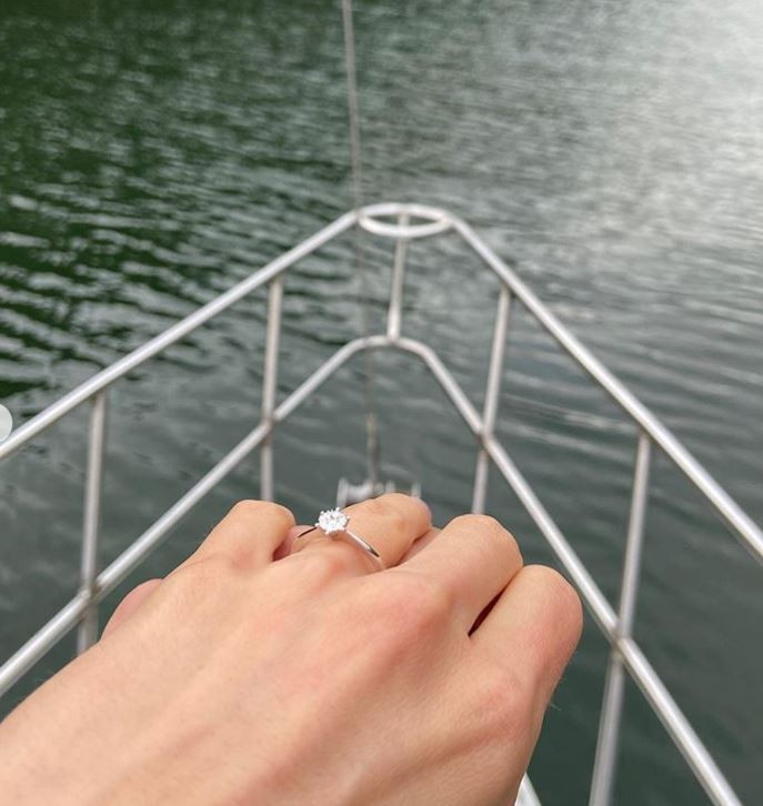 Нора Шопова се сгоди навръх рождения си ден! (виж диамантения пръстен)