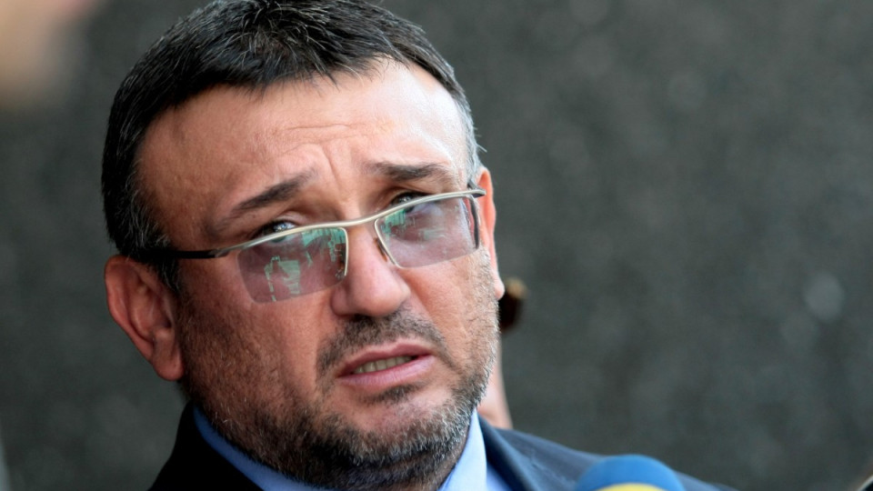 Младен Маринов: 7 души са задържани за атаката срещу бившия Партиен дом!