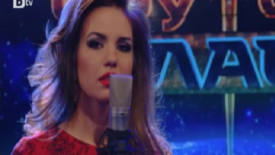 Невена Цонева преглътна мъката и пя на финала на "Маскираният певец"