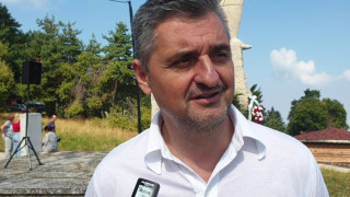 Кирил Добрев търси референдум по два въпроса в БСП