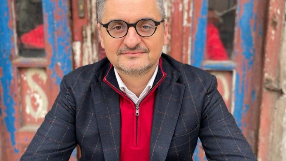 Кирил Добрев: Нинова ревнува, че Радев е по-популярен от нея!
