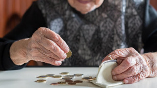 Част от пенсионерите ще получат еднократна помощ