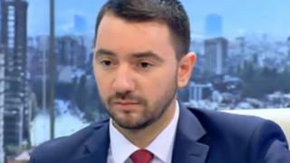 След скандала с Бойко Рашков в ефир: Антон Хекимян не мигнал, отказва се от отпуската си! (виж тук)