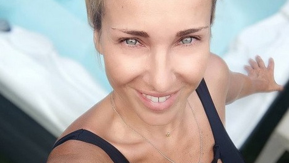 Алекс Раева след месеци на морето: Тенът ми е от бронзант! (виж тук)