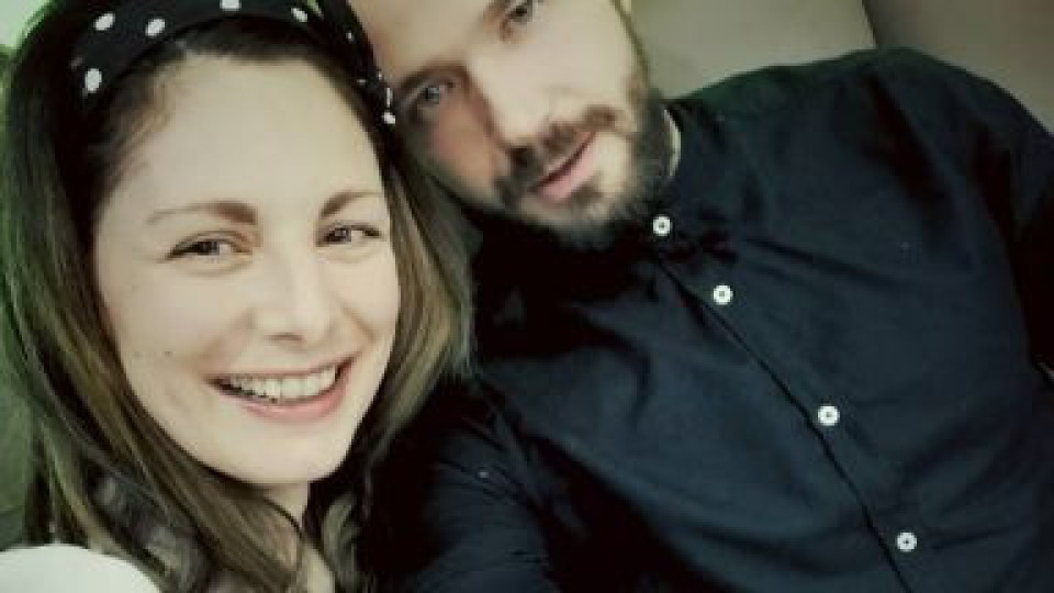 Алекс Алексиев и Яна Титова с лятна сватба на къмпинг!