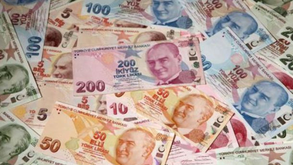 Нещо невиждано се случва с турската лира