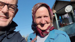 97-годишна фенка разтопи сърцето на Михаил Билалов! (виж тук)