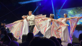 Гръм в Рая: Веско Маринов отсвири балерините!