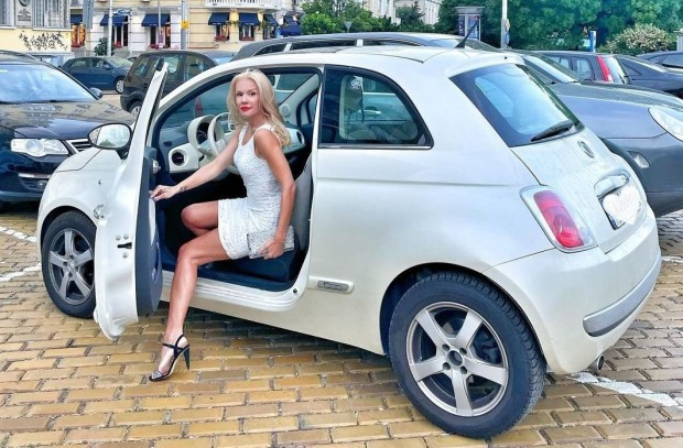 След 15 години шофьорски стаж Мария Игнатова все още не може да паркира!