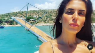 Наглост! Хората нямат пари за хляб, а Анелия демонстрира хайлайф от яхта в Гърция