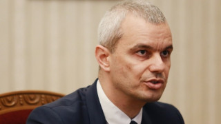 Лъснаха още скандални истини за Костадин Костадинов