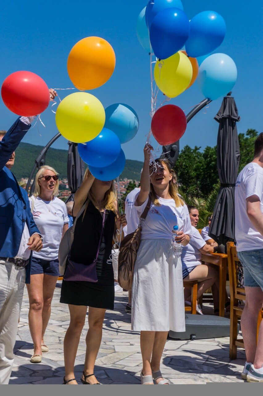 “Балкан Холидейз” празнува 50 години чартърни полети от Великобритания до България - Снимка 3