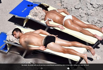 Гришо и Никол изпотиха мрежата: Награбиха се страстно на Капри! (горещите снимки виж тук) - Снимка 4