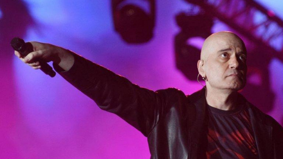 Слави Трифонов не се отказва от концертите, въпреки състоянието си
