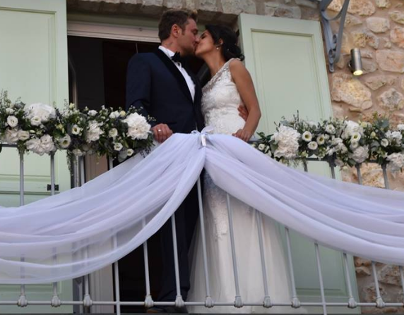 Миро и Ели се ожениха на гръцки остров