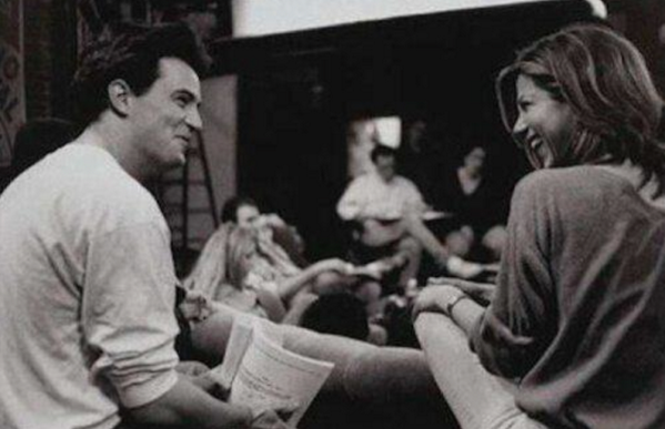 Матю Пери си говори сладко с Дженифър Анистън по време на снимките преди почти 22 години