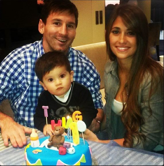 Лео Меси със семейството си