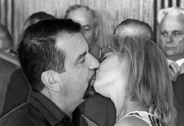 Целувката между Ники Кънчев и чаровната блондинка Алекс Сърчаджиева отпреди година