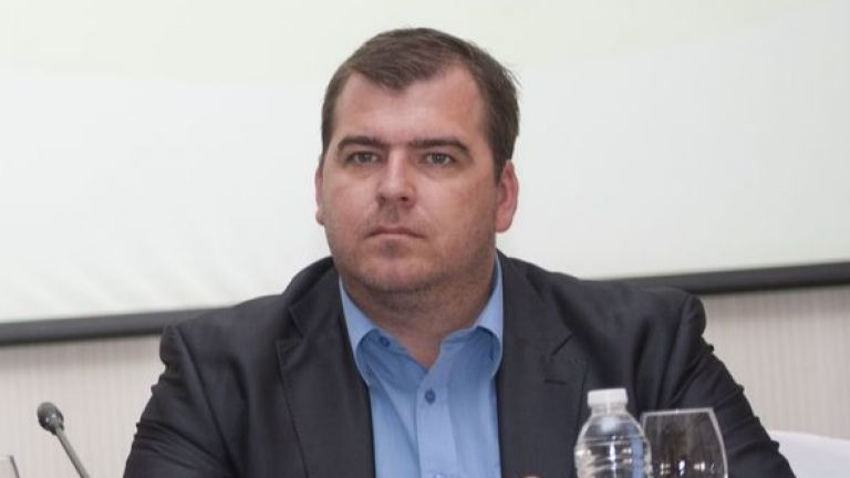 Скандални разкрития за един от съветниците на министър Явор Гечев