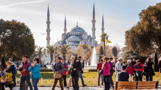 След броени дни Турция ще удари туристите с тежка секира 